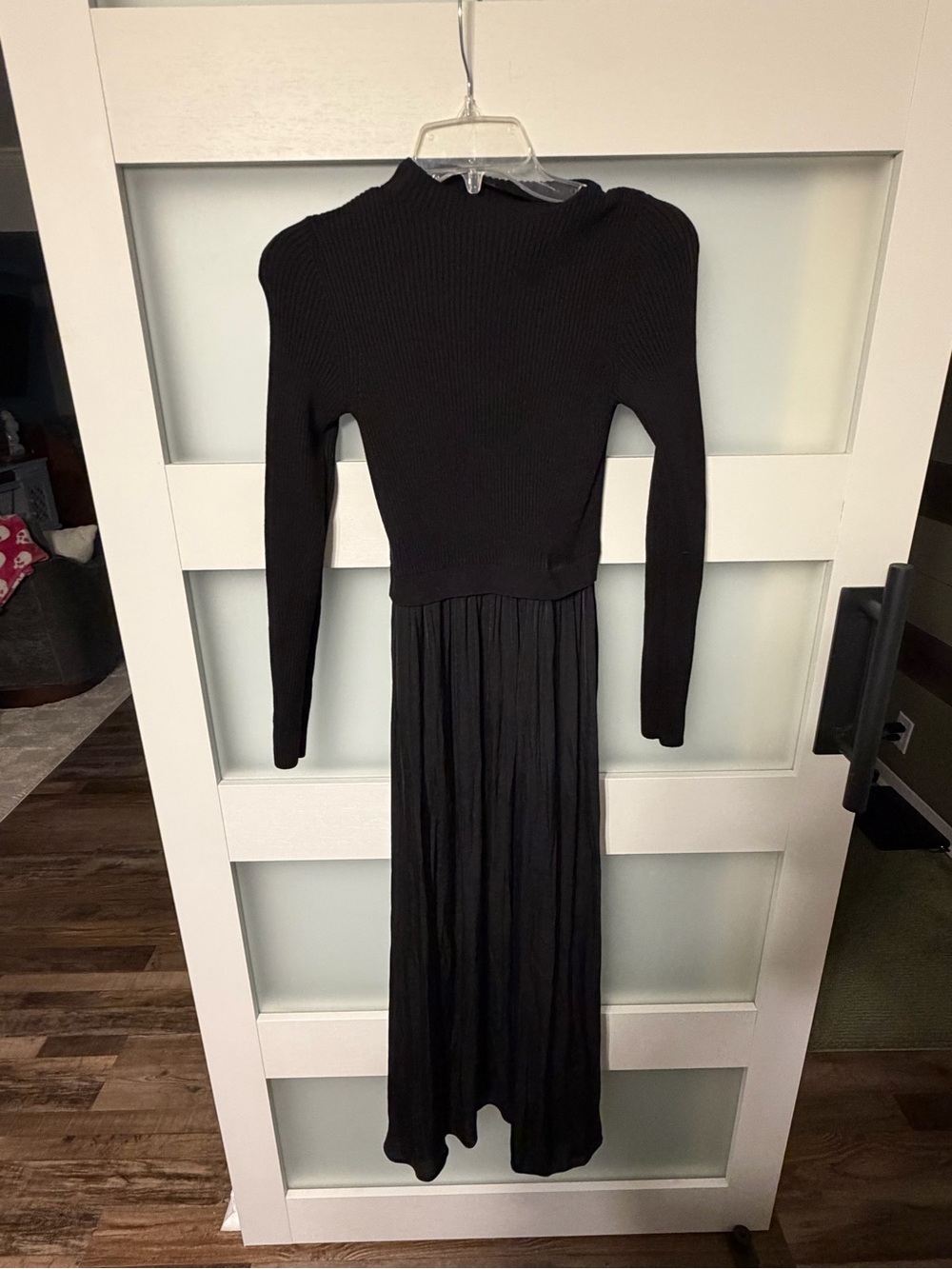 Simply Vera Vera Wang Black Long Sleeve Pleated Maxi Dress